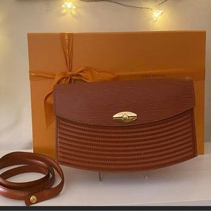 Louis Vuitton Tilsitt. ⚡️sold⚡️